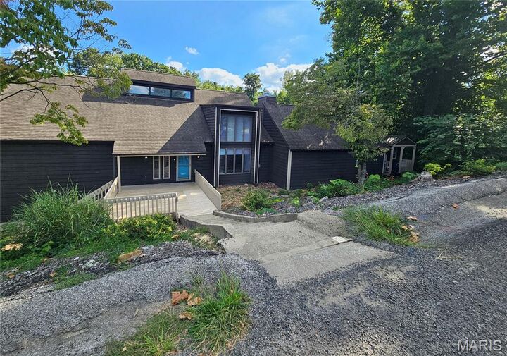 Property Photo: 13 Hillwood Drive IL 62232
