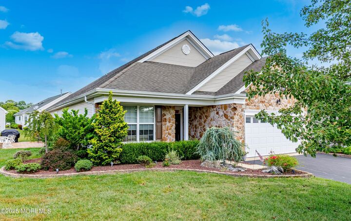 Property Photo: 7 Elmswell Court NJ 08527