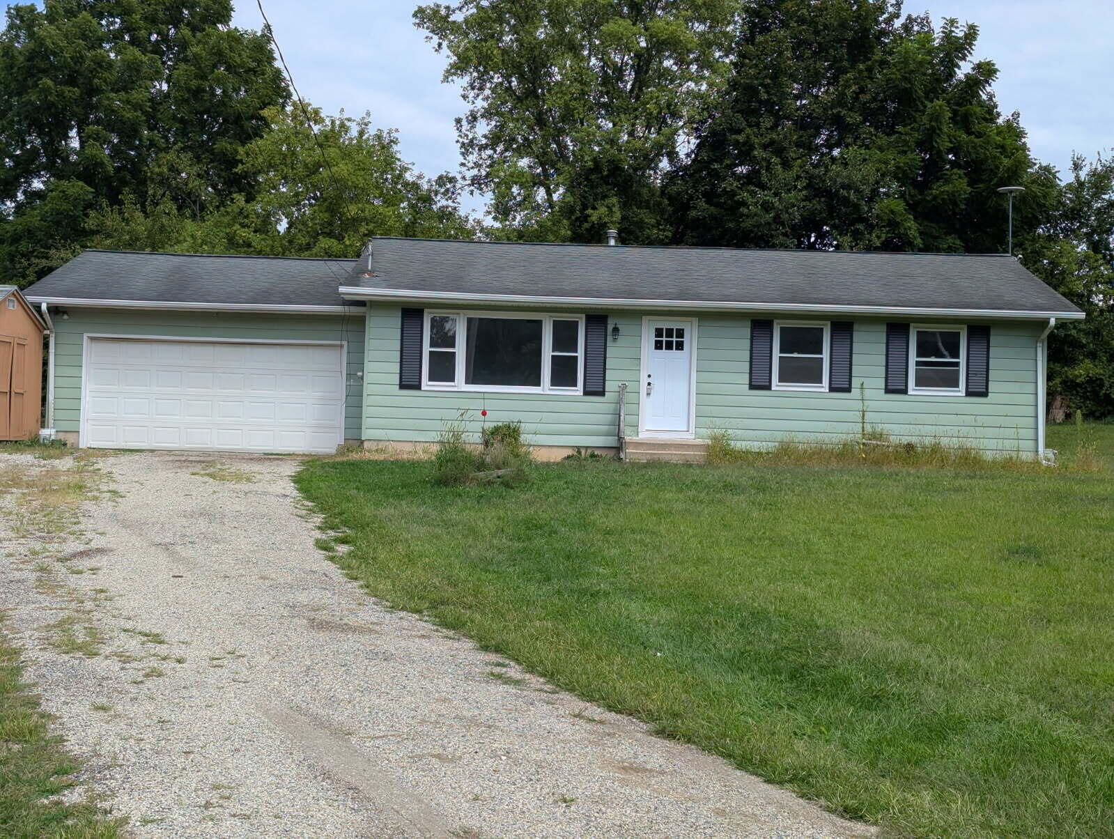 Property Photo:  2101 Maple Lane  MI 49058 