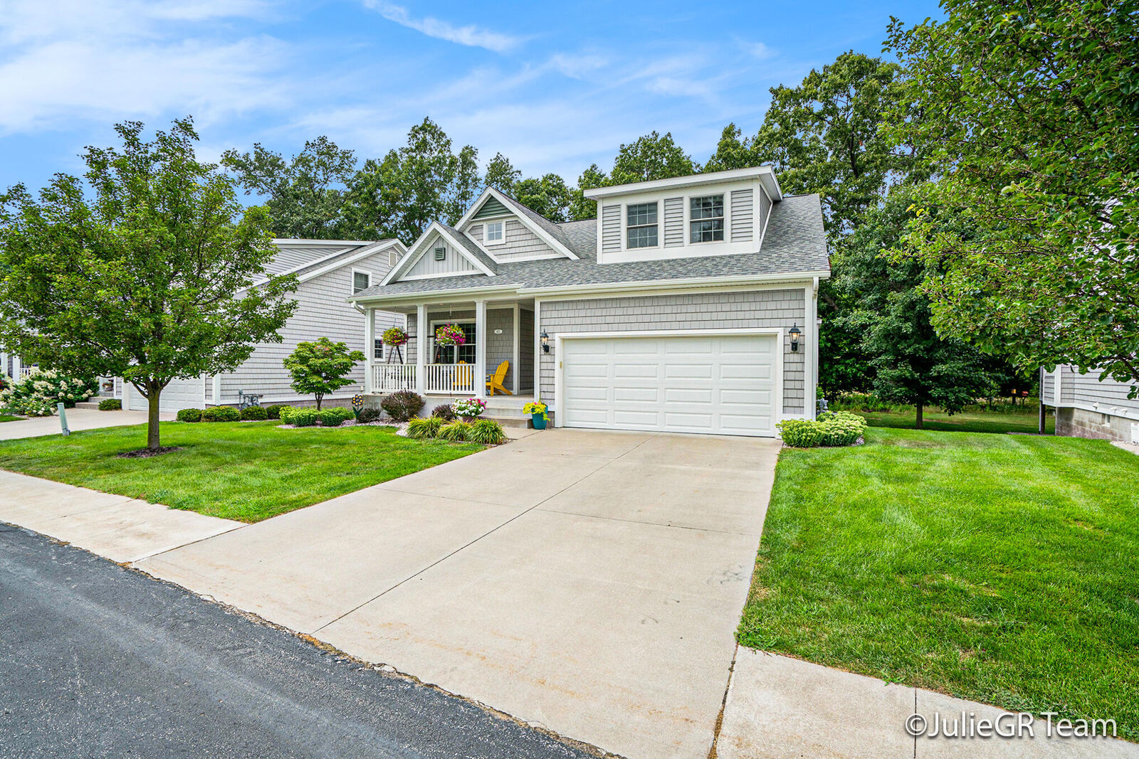 Property Photo:  623 Parkview Avenue  MI 49456 