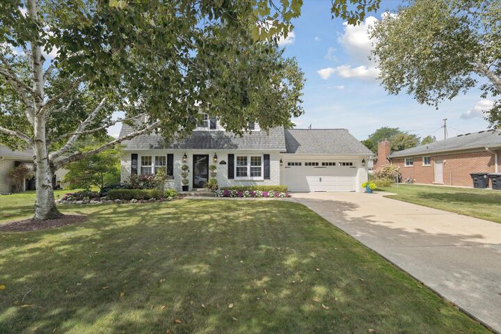Property Photo: 17751 Golfview Street MI 48152