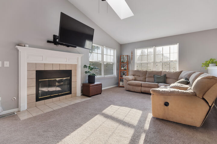 Property Photo:  1002 Castleshire Drive  IL 60098 
