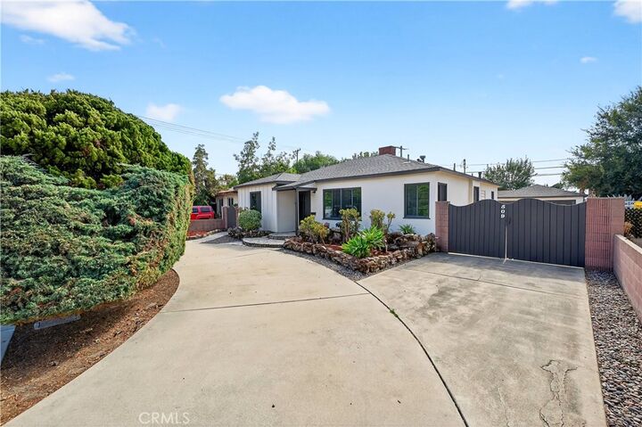 Property Photo: 509 N Buttonwood Street CA 92805