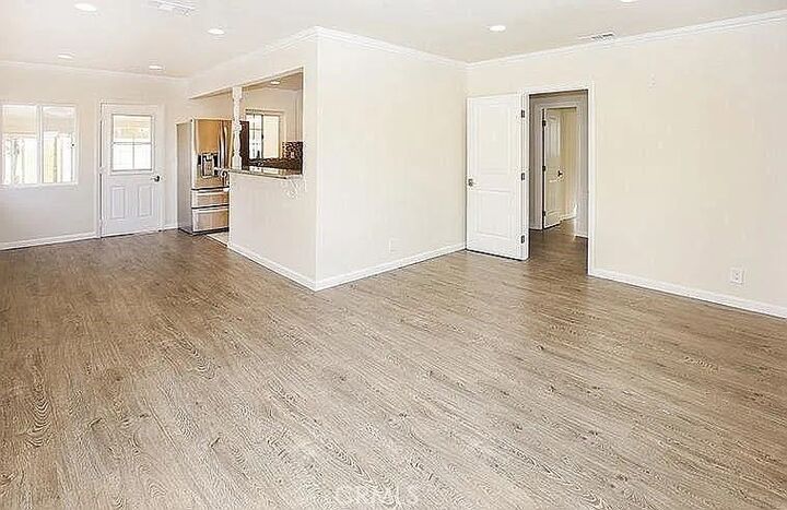Property Photo: 7914 Agnes Avenue CA 91605