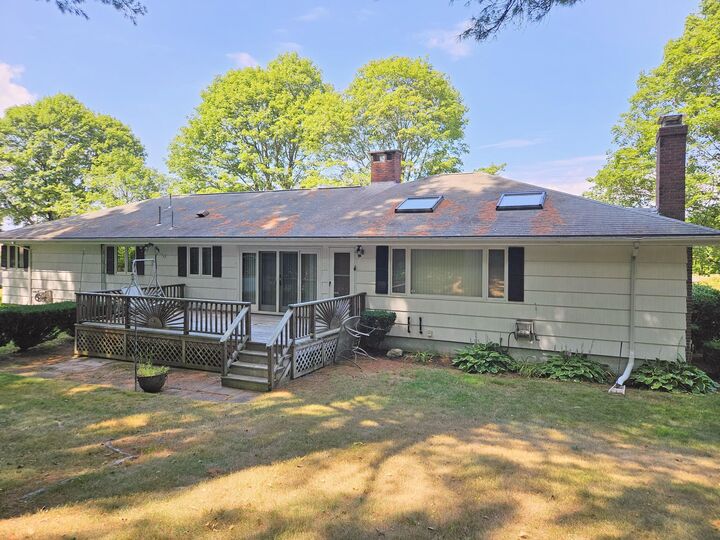 Property Photo:  15 Pineland Street  ME 04240 