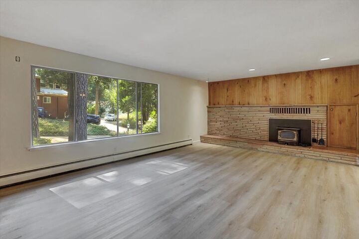 Property Photo:  124 Cornish Court  CA 95945 
