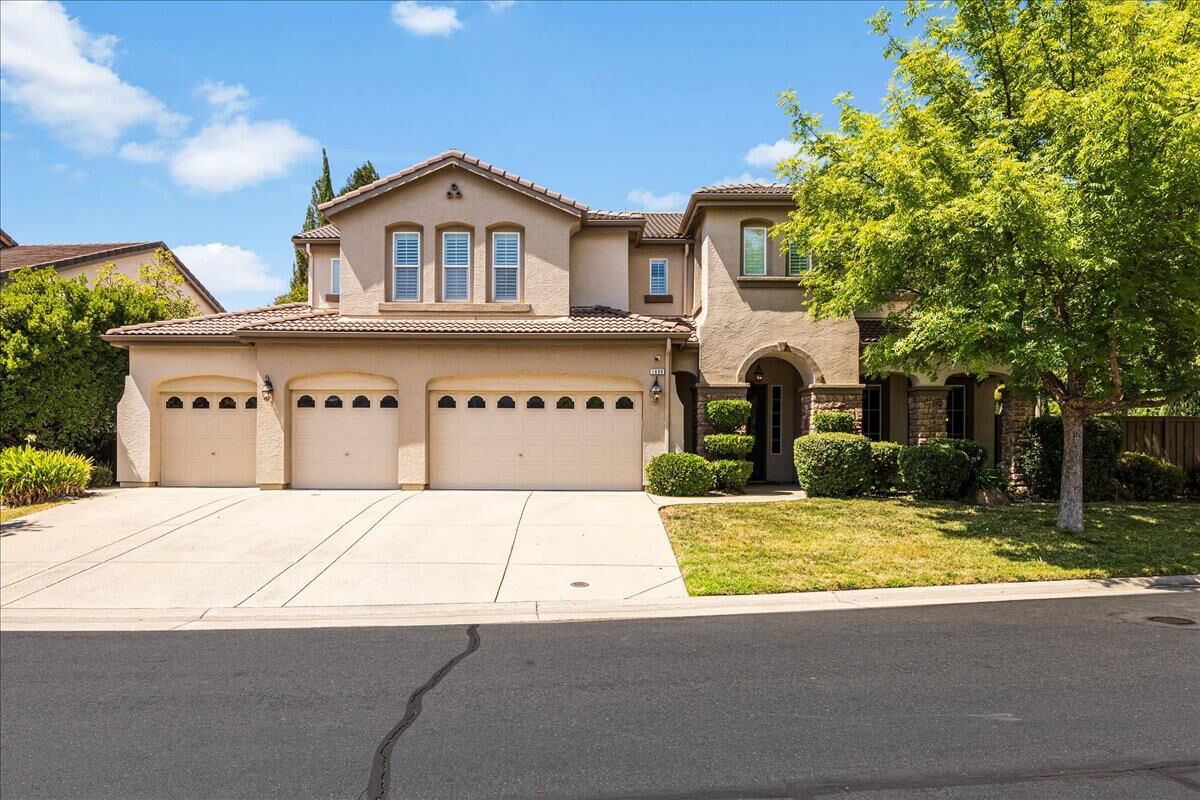 Property Photo:  1600 Baroness Way  CA 95747 