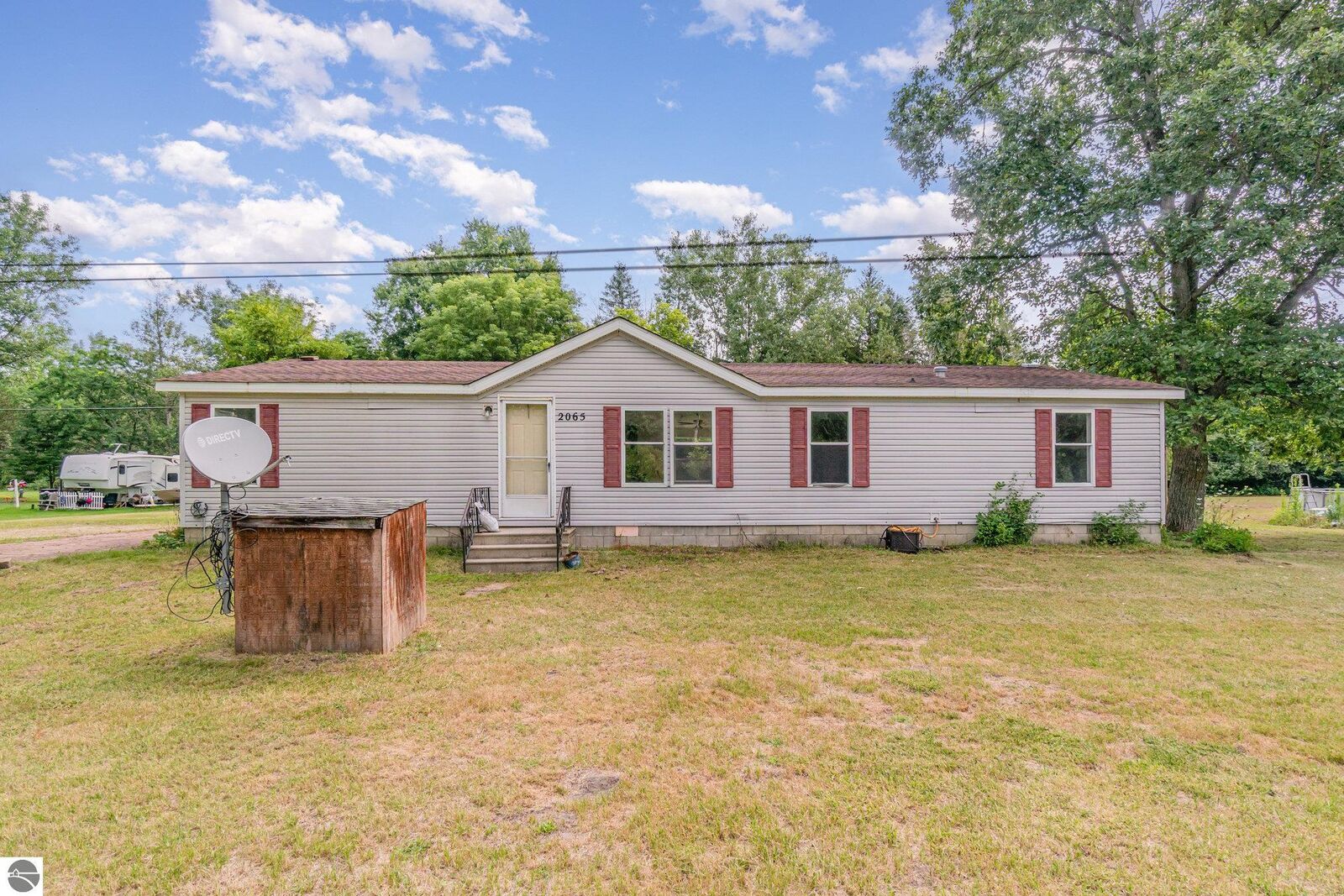 Property Photo:  2065 S Meridian Road  MI 48626 