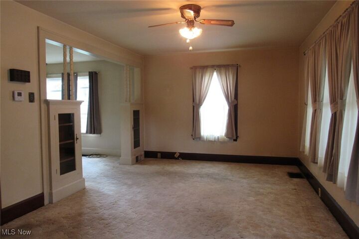 Property Photo: 185 Chestnut Street OH 44041
