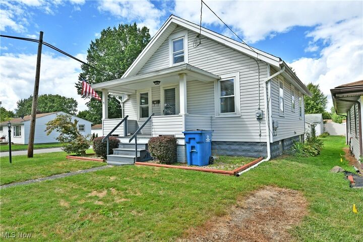 Property Photo: 664 Tenney Avenue OH 44405