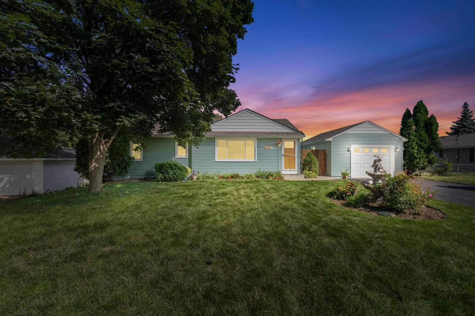 Property Photo: 637 Eldridge Avenue W MN 55113