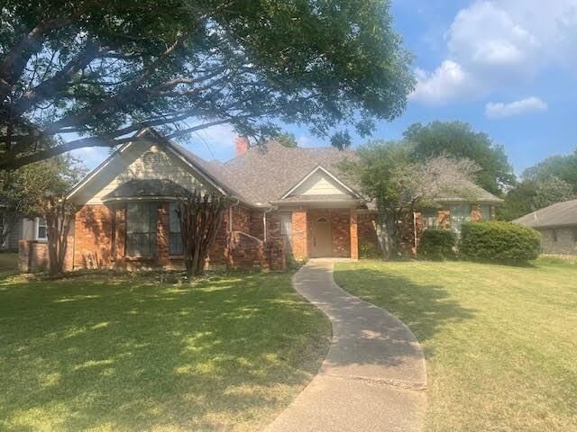 Property Photo:  1823 Green Tree Lane  TX 75137 