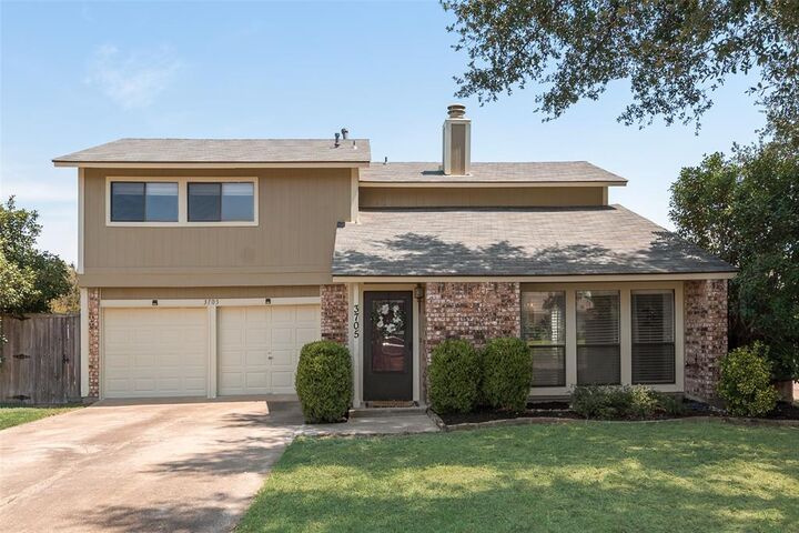 Property Photo: 3705 Edgemont TX 75042