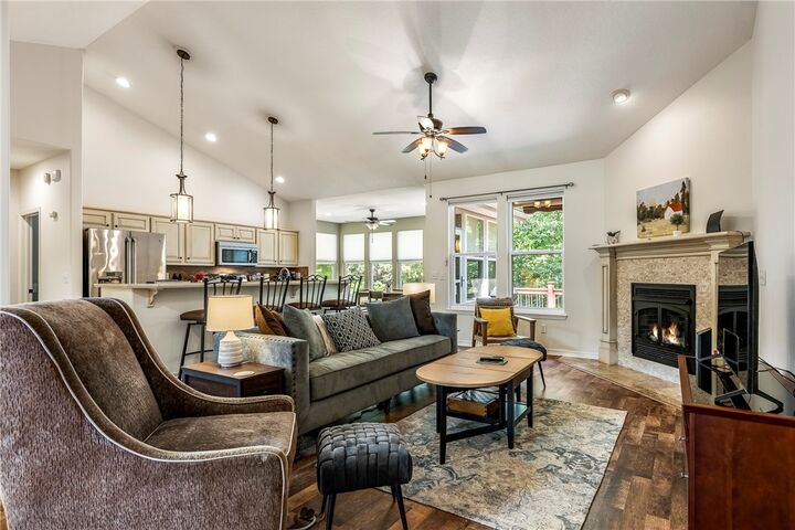 Property Photo: 12 Williamsburg Lane AR 72715