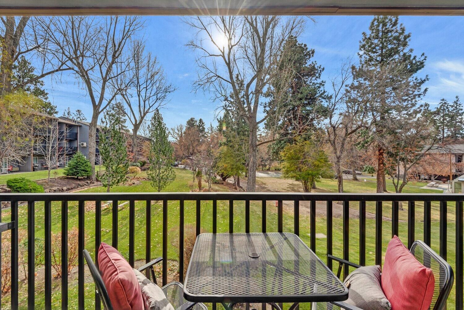 Property Photo:  1565 NW Wall Street 154/155  OR 97703 