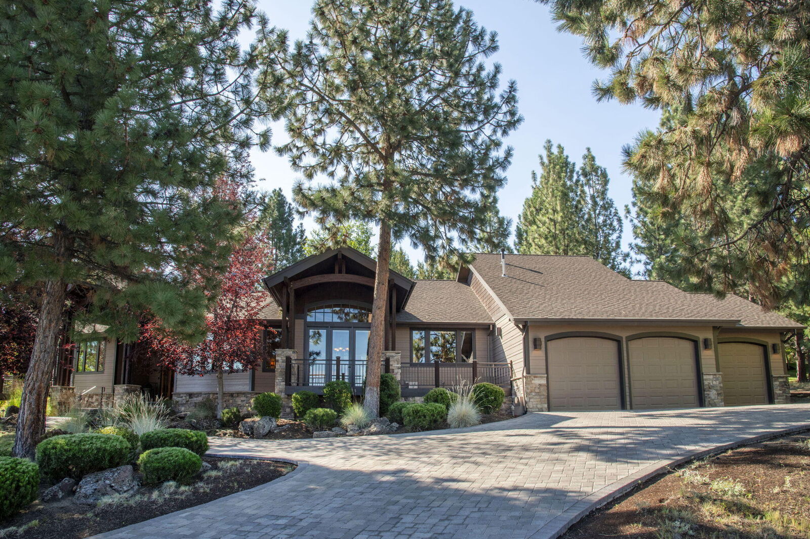 Property Photo:  3352 NW Windwood Way  OR 97703 