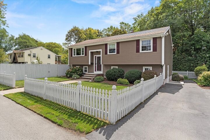 Property Photo:  42 Crescent  MA 01906 