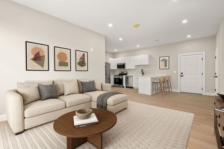 Property Photo:  7 Cross St 304  MA 01887 