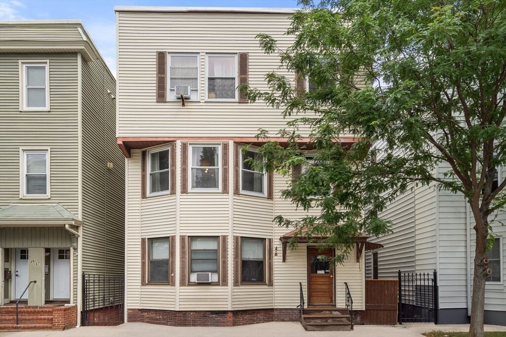 Property Photo:  33-35 Howell St  MA 02125 
