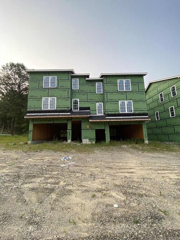 Property Photo:  47R Yarnie 9  MA 01602 