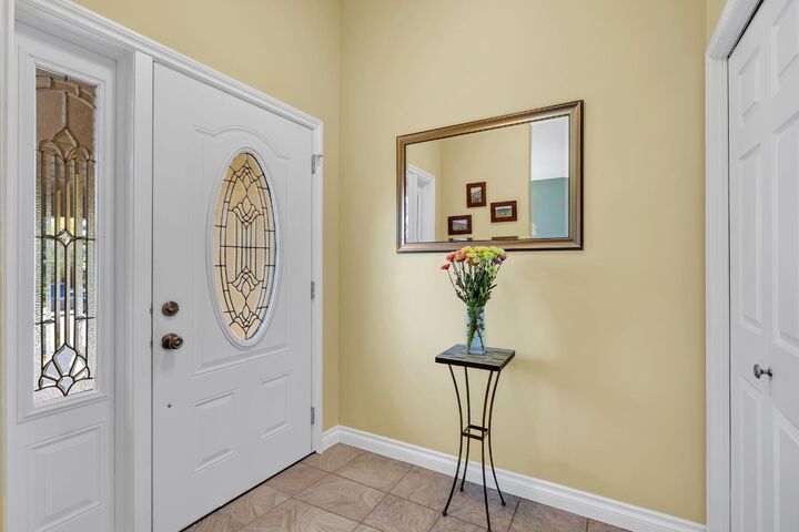 Property Photo: 32 Rideau Close SW AB T4B 1A6