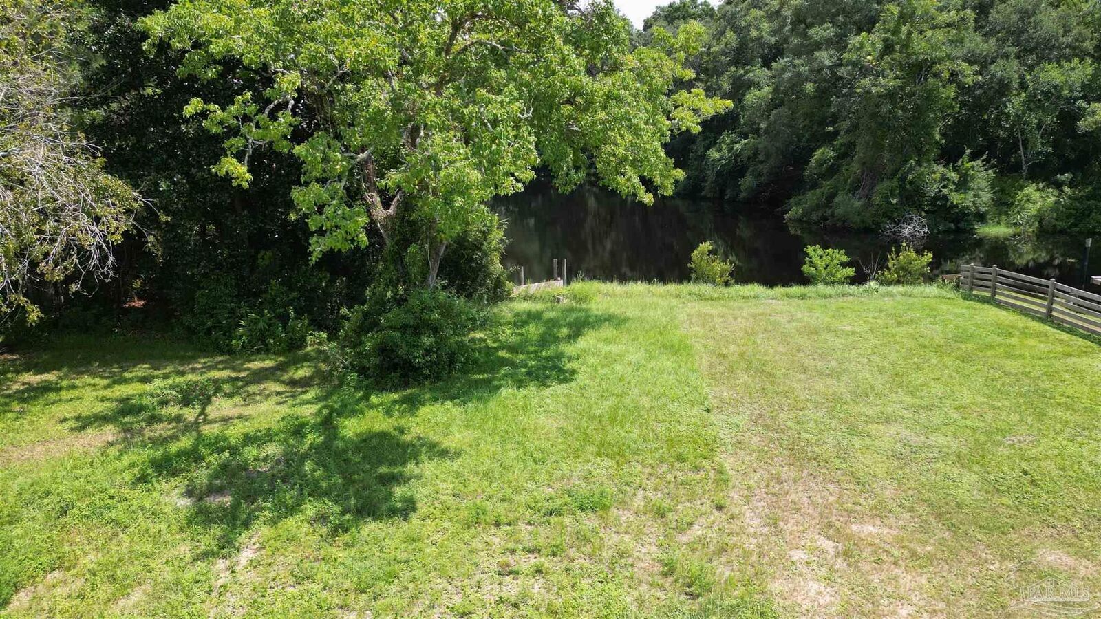 Property Photo: 1300 La Paz St FL 32506