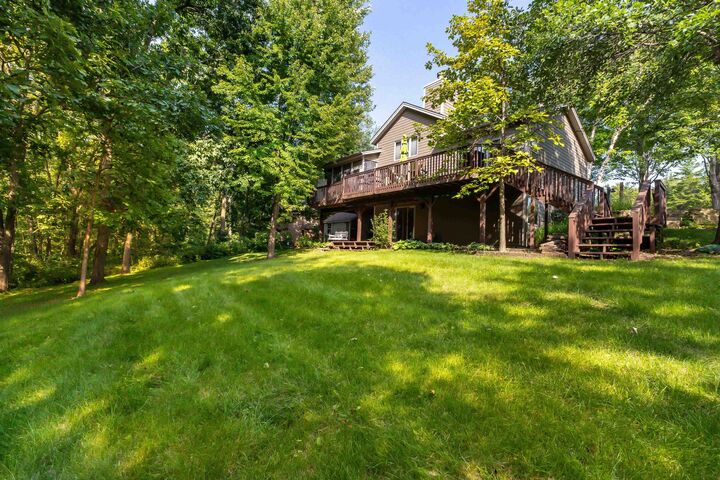 Property Photo: 7 High Ridge Run IL 61036