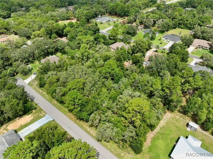 Property Photo: 2039 E Newhaven Street FL 34453