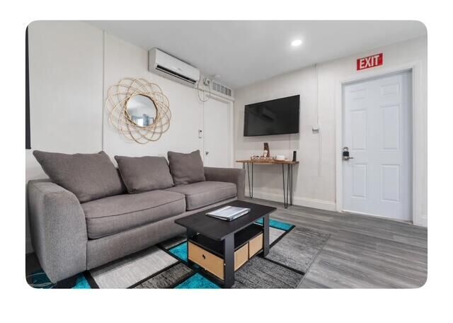 Property Photo:  529 NW 15th Way 2  FL 33311 