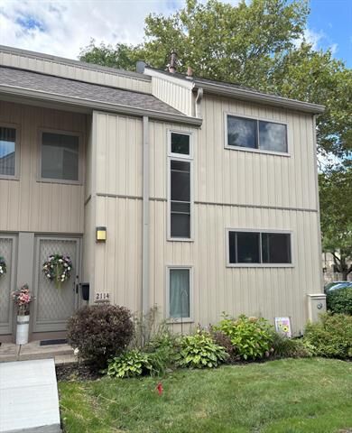 Property Photo: 2114 Hyde Park Road MI 48207