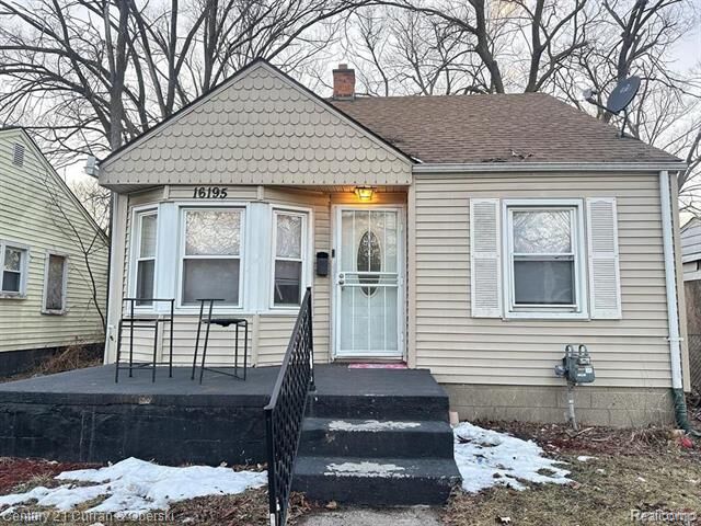 Property Photo: 16195 Robson Street MI 48235