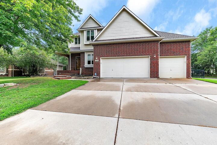 7709 W Meadow Knoll St  Wichita KS 67205 photo