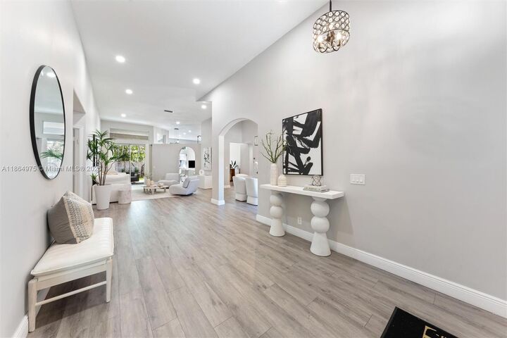 Property Photo: 2587 Jardin Ct 0 FL 33327