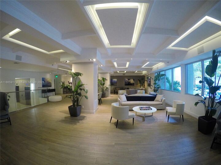 Property Photo: 100 Lincoln Rd 1116 FL 33139