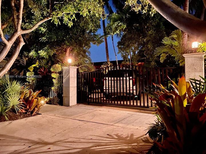 Property Photo: 8115 SW 14 Ter FL 33144