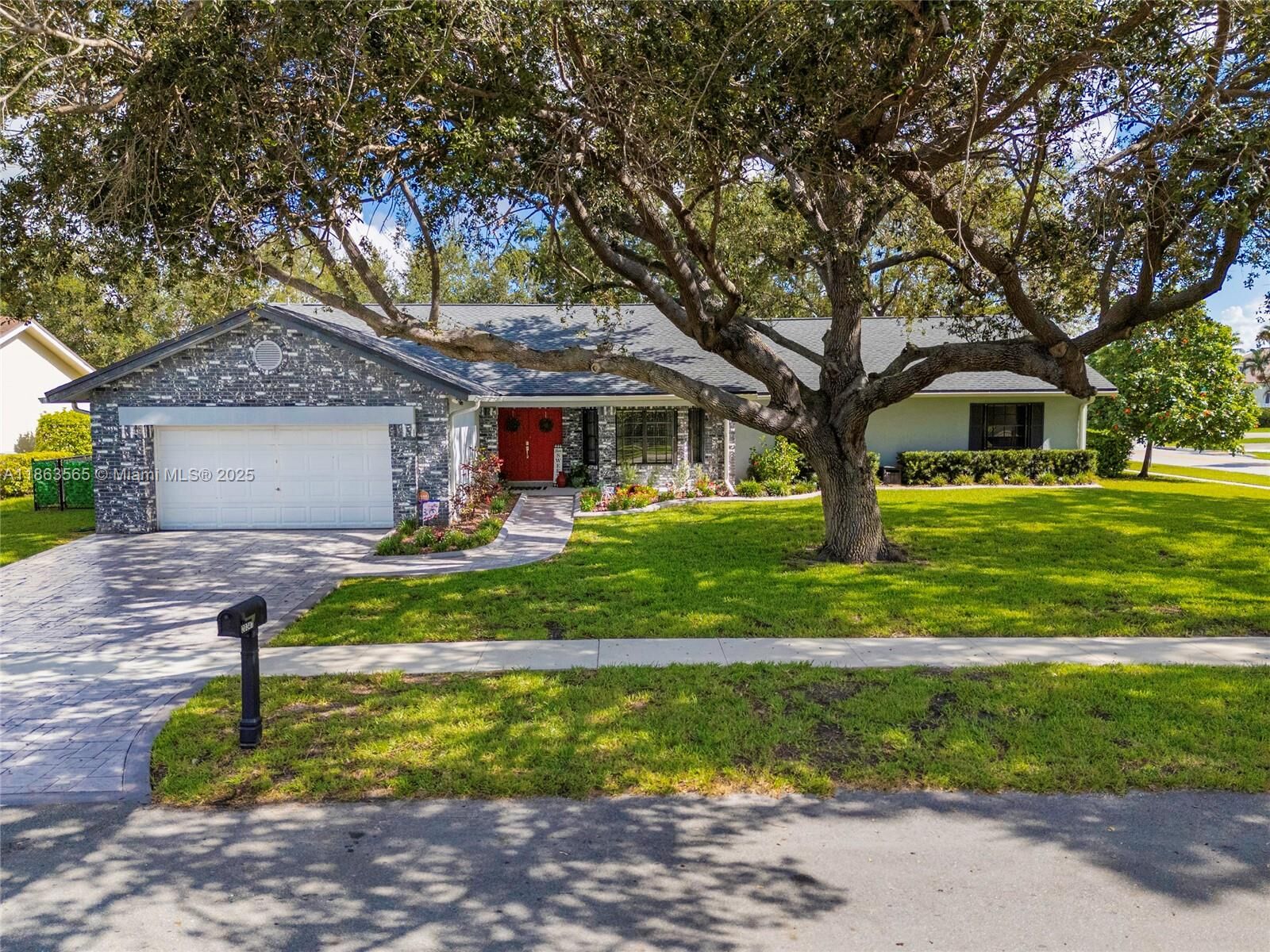 Property Photo: 20341 NW 8th St FL 33029