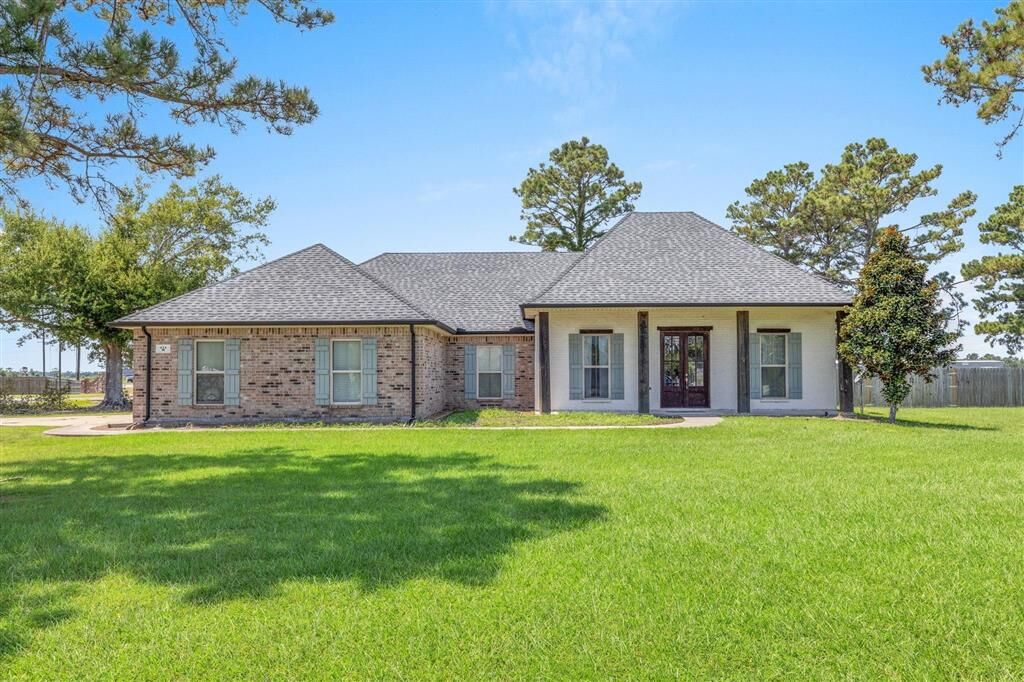 Property Photo: 111 Carol Drive LA 70657