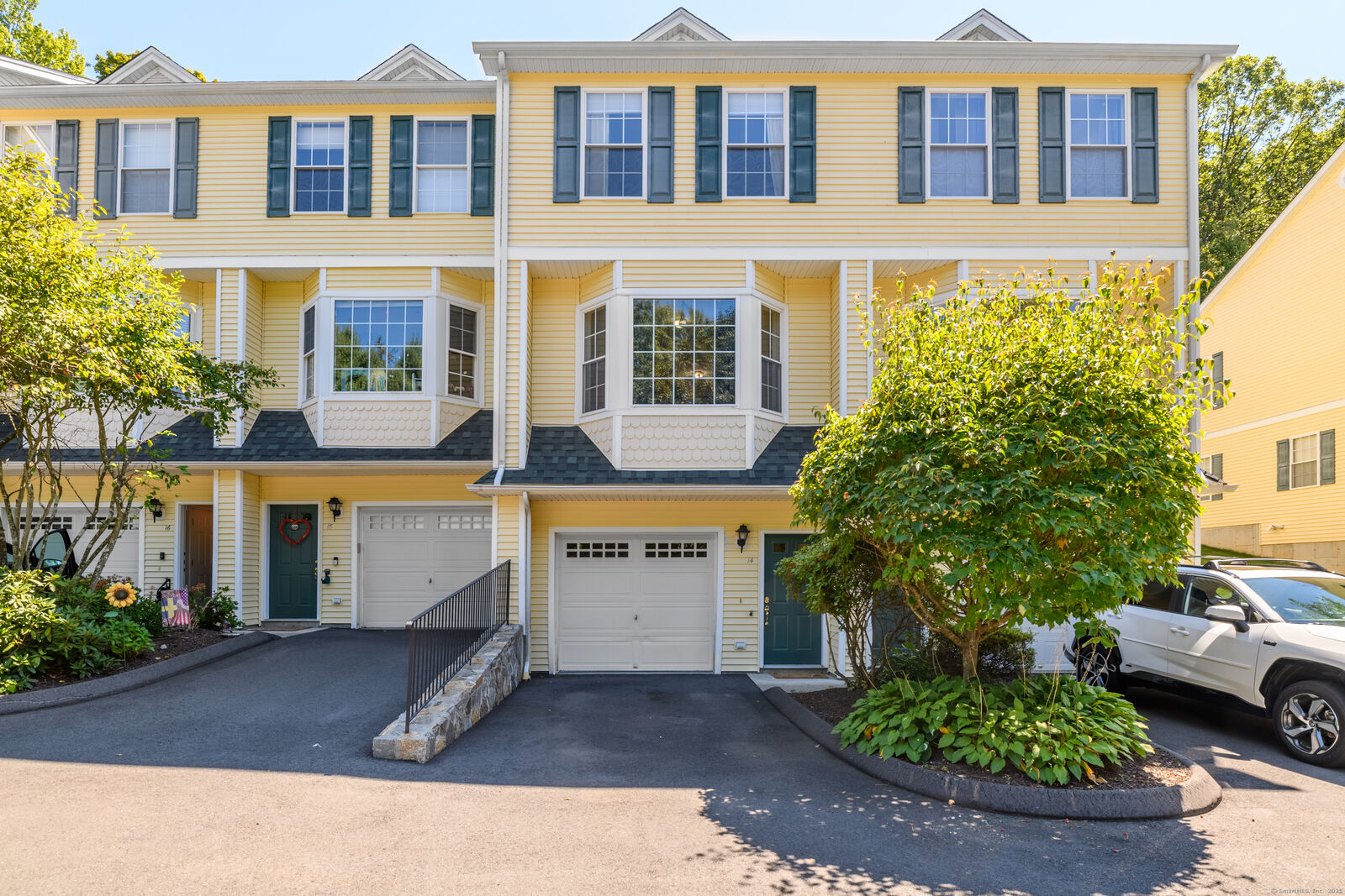 Property Photo:  14 Great Oak Ridge Way 14  CT 06483 