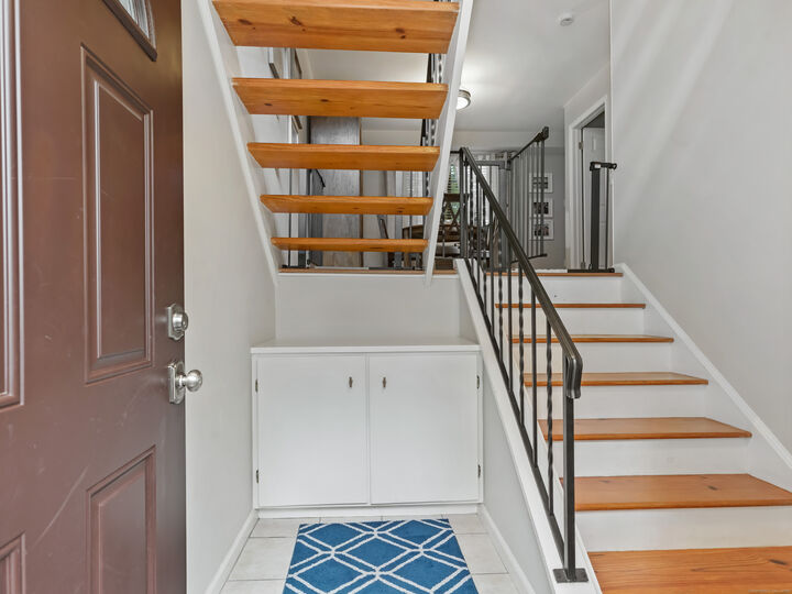 Property Photo: 272 Hubbard Avenue Apt 10 CT 06905