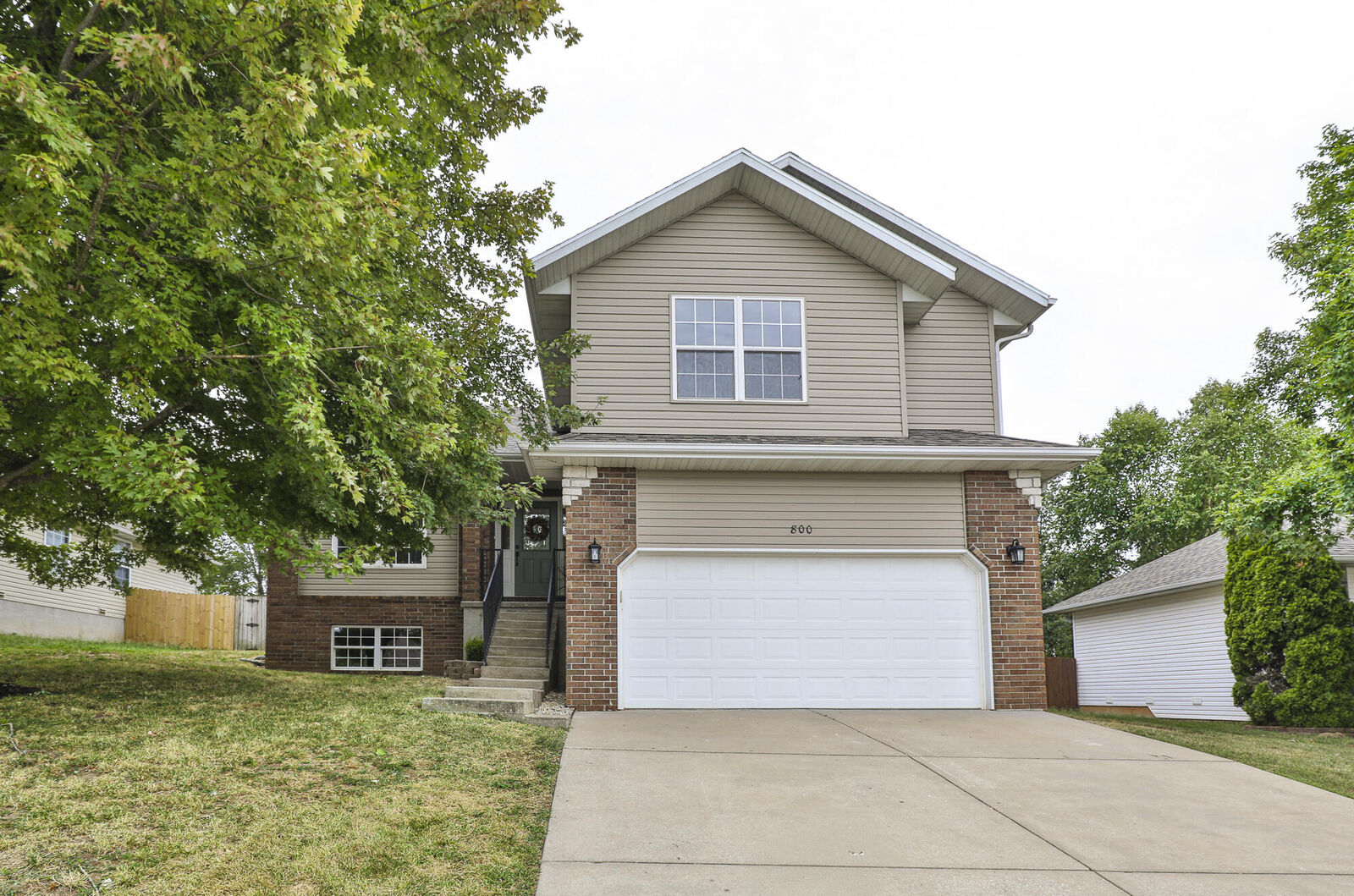 Property Photo: 800 W Snider Street MO 65721