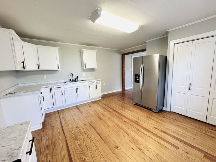 Property Photo: 205 E Robinson Street SC 29340