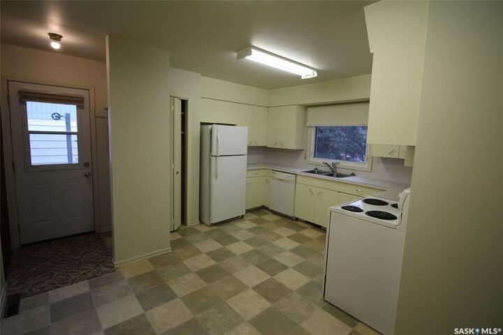Property Photo: 820 3rd Street E SK S0N 2M0