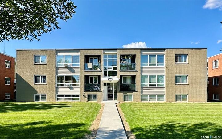 605 Wilson Crescent 9  Saskatoon SK S7J 2M2 photo