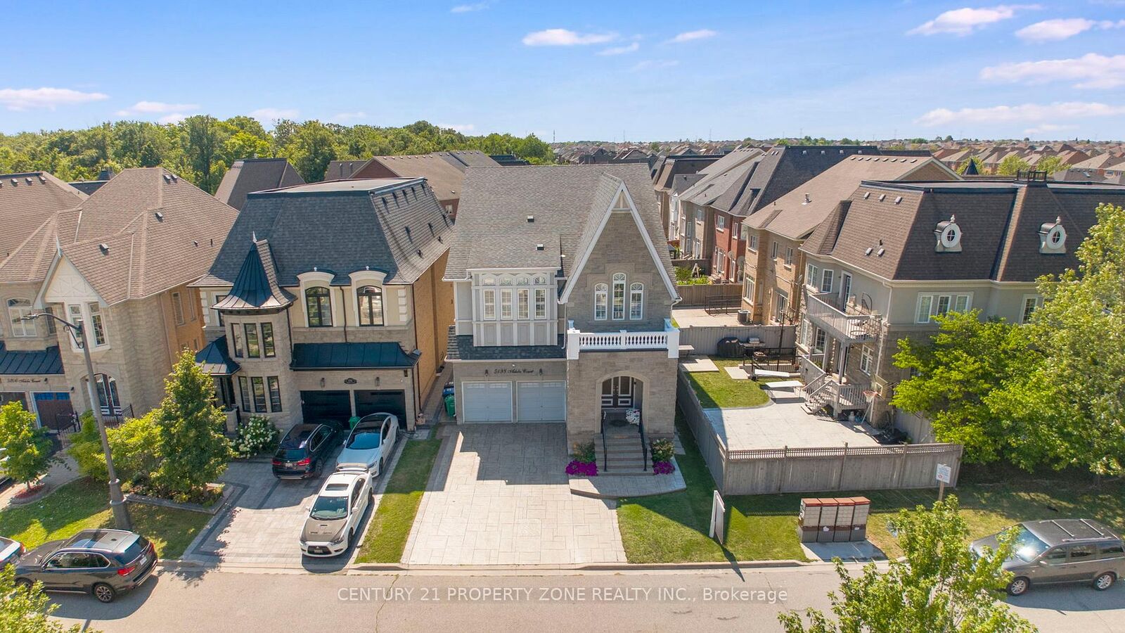 Property Photo:  5198 Adobe Court  ON L5M 8C3 