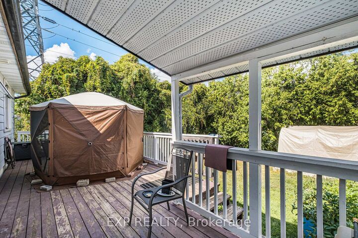 Property Photo:  63 Withrow Avenue  ON K2G 2H9 