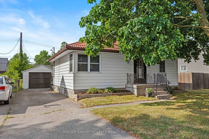 Property Photo:  632 Gillespie Avenue  ON K9J 4B6 