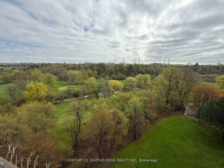 Property Photo:  20 Edgecliff Golfway 815  ON M3C 3A4 
