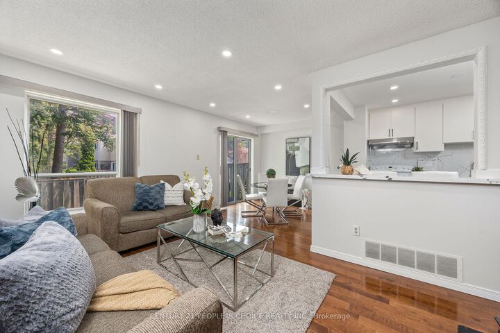Property Photo: 3500 Glen Erin Drive 23 ON L5L 1W6