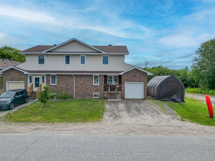 Property Photo:  122 Johnston Road  ON P1B 9N6 