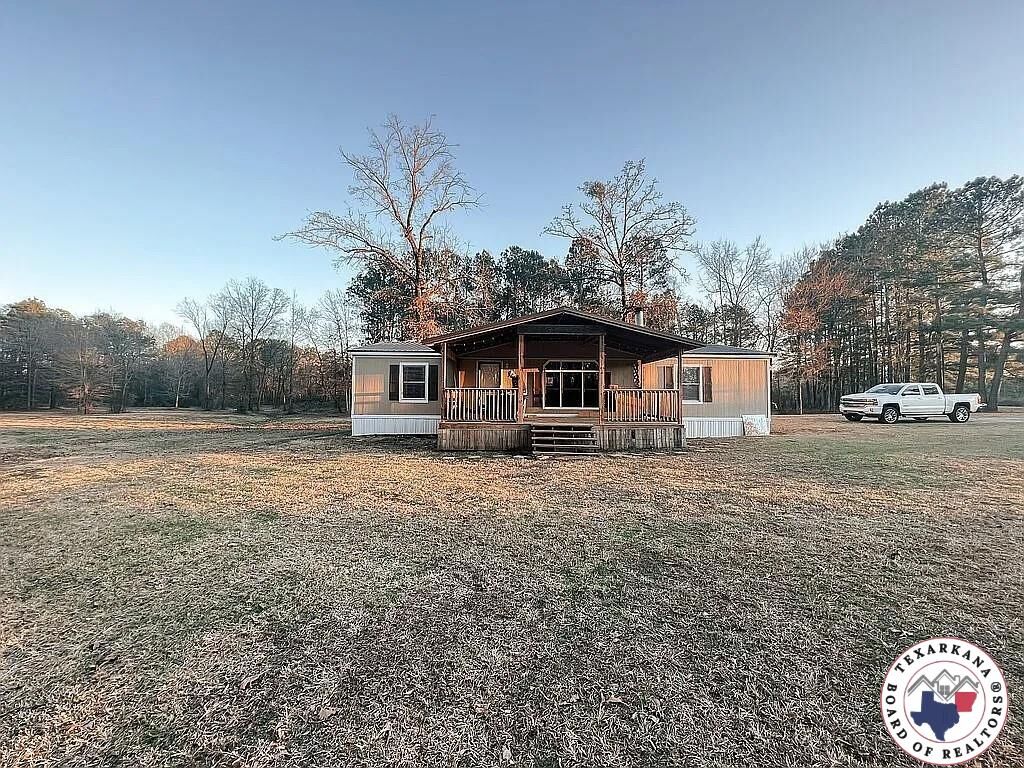 Property Photo:  115 Krobot Circle  TX 75501 